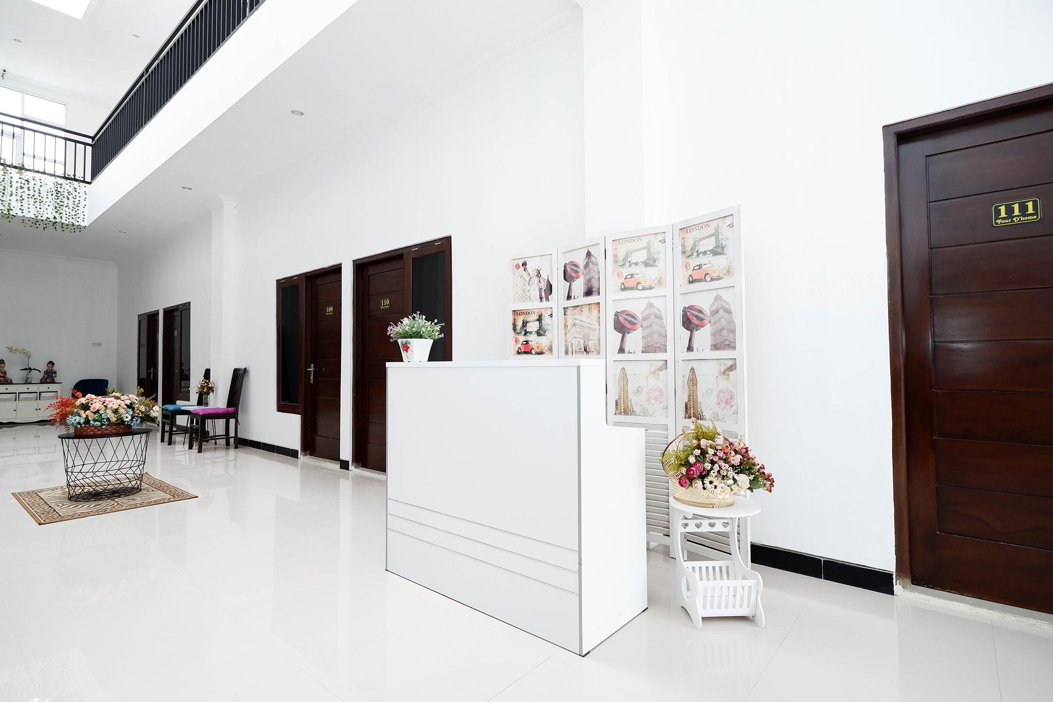 Oyo 1611 Four D'Home Surakarta  Екстер'єр фото