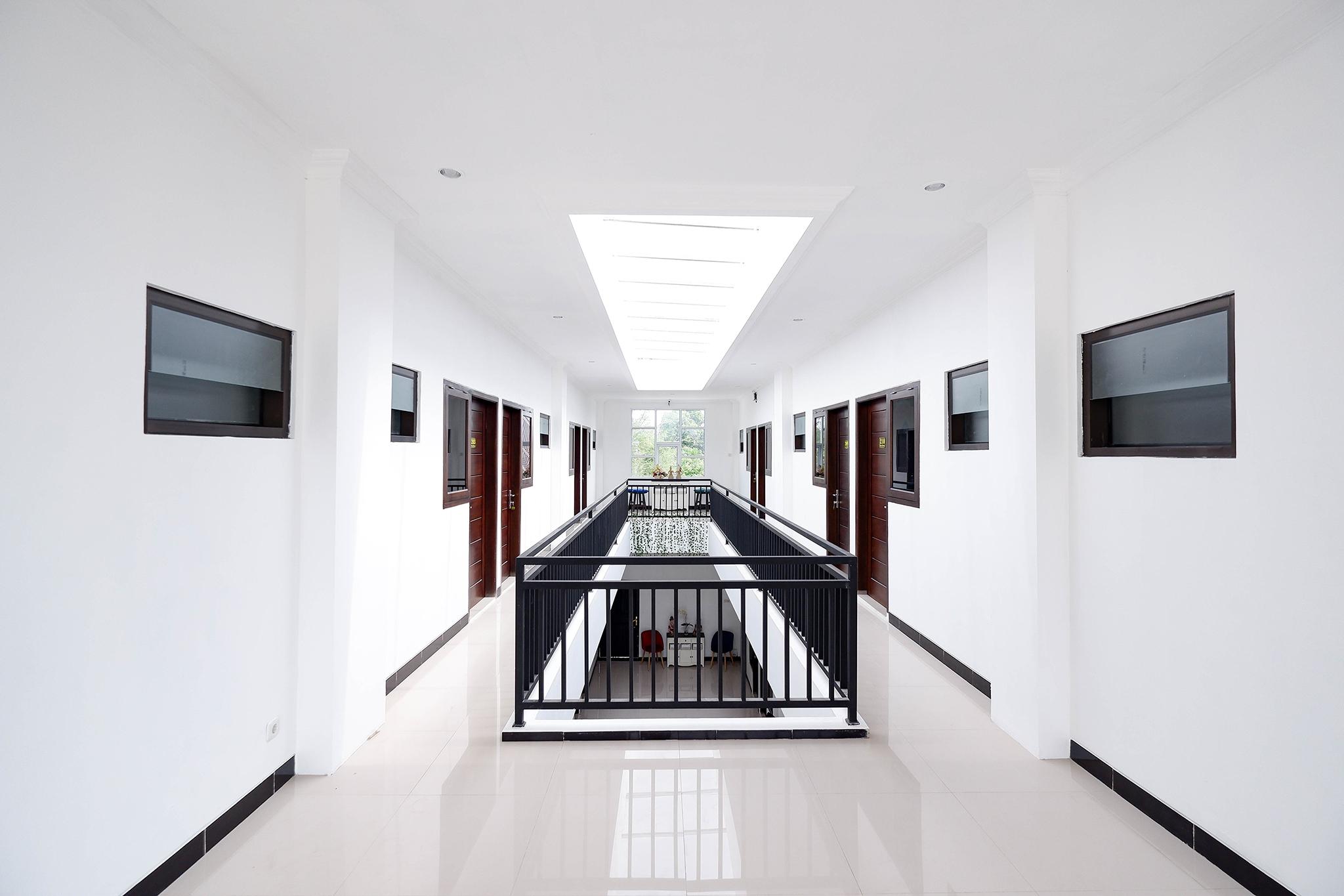 Oyo 1611 Four D'Home Surakarta  Екстер'єр фото